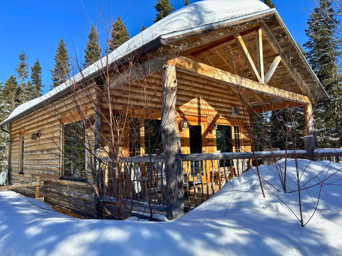 Husky - Chalets De Moh - Jacuzzi La Malbaie Ngoại thất bức ảnh