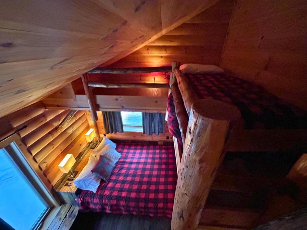Husky - Chalets De Moh - Jacuzzi La Malbaie Ngoại thất bức ảnh