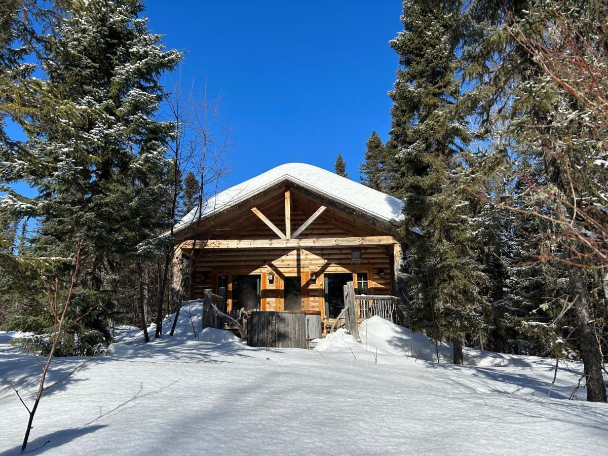 Husky - Chalets De Moh - Jacuzzi La Malbaie Ngoại thất bức ảnh